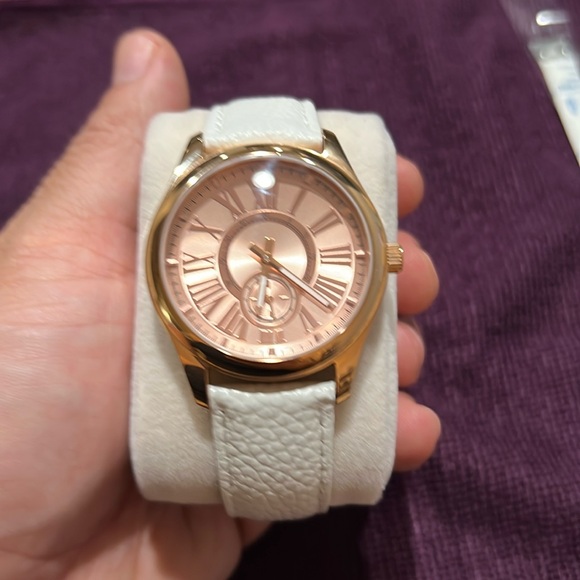 Accessories - Brand BRONZO ITALIA WOMENS WATCH NEW WITH NO BOX new battery